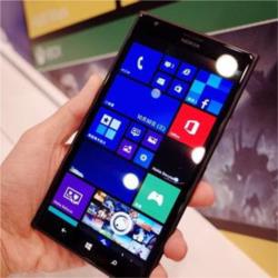 微軟服軟谷歌？Windows Phone未來或?qū)⒓嫒軦ndroid